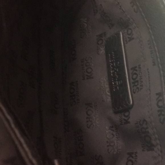 Micheal Kors black shoulder clutch. - Picture 3 of 4